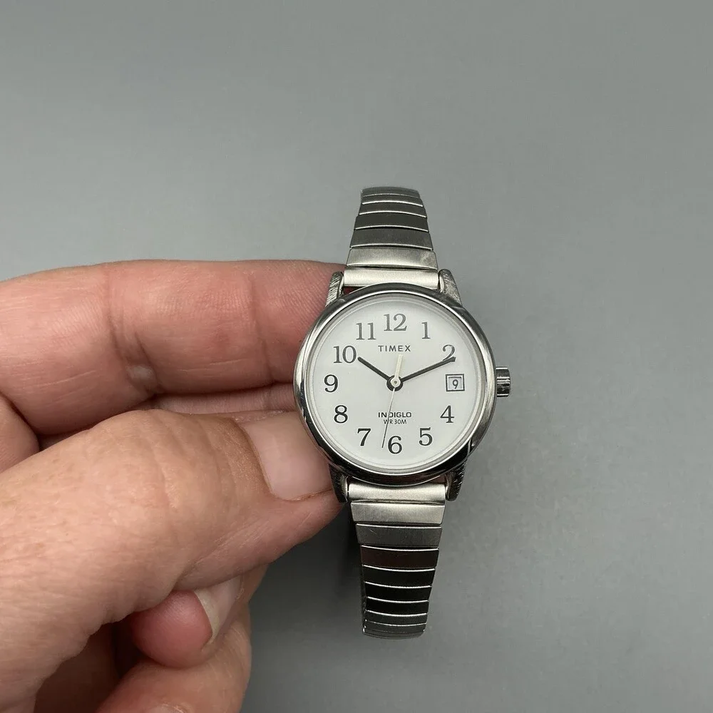 Timex Easy Reader Indiglo Womens Watch 25mm Silver Tone TW2U92400 New Battery